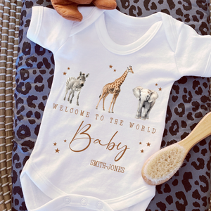 Welcome to the World Personalised Baby Sleepsuit/Babygrow with Safari Design Personalised Welcome to the World Baby Grow, Unisex Romper, Born in 2025 Sleepsuit, Safari baby Vest, Going home outfit, New baby Keepsake