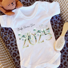Load image into Gallery viewer, Baby Due 2025 Babygrow, Baby Coming 2025 Sleepsuit, baby girl hospital coming home outfit, Newborn Pregnancy Announcement Vest, New Mum Gift
