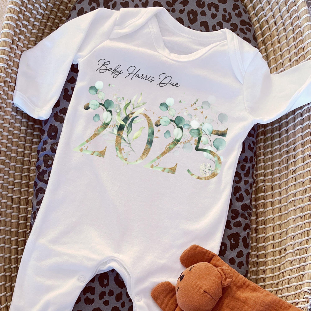 Baby Due 2025 Babygrow, Baby Coming 2025 Sleepsuit, baby girl hospital coming home outfit, Newborn Pregnancy Announcement Vest, New Mum Gift