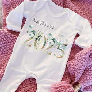 Baby Due 2025 Babygrow, Baby Coming 2025 Sleepsuit, baby girl hospital coming home outfit, Newborn Pregnancy Announcement Vest, New Mum Gift
