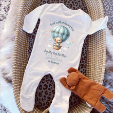 Load image into Gallery viewer, Sent With A Kiss From My Big Sister In Heaven, Sister baby loss, Brother Memorial, Baby Funeral Outfit, Miracle Baby, Rainbow Baby vest
